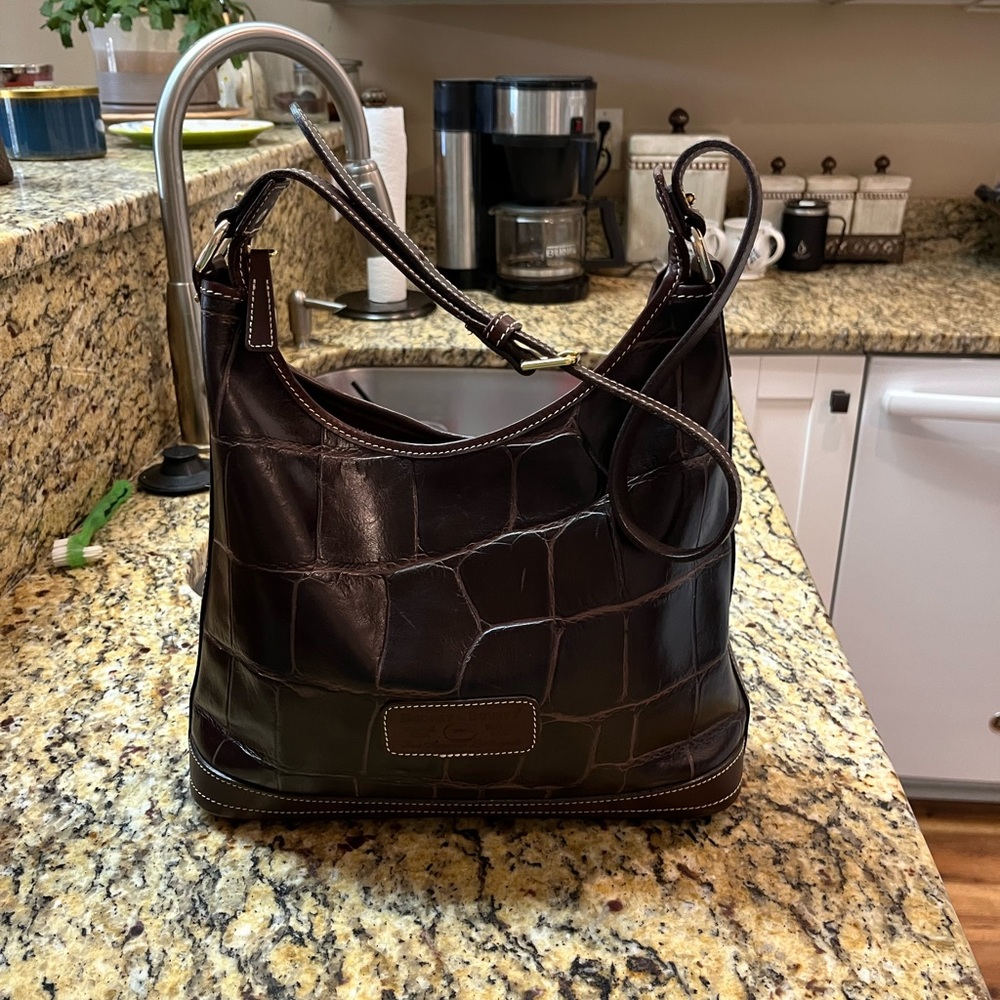 Classic Women's Shoulder Bag - Dark Brown Croc-Embossed Leather